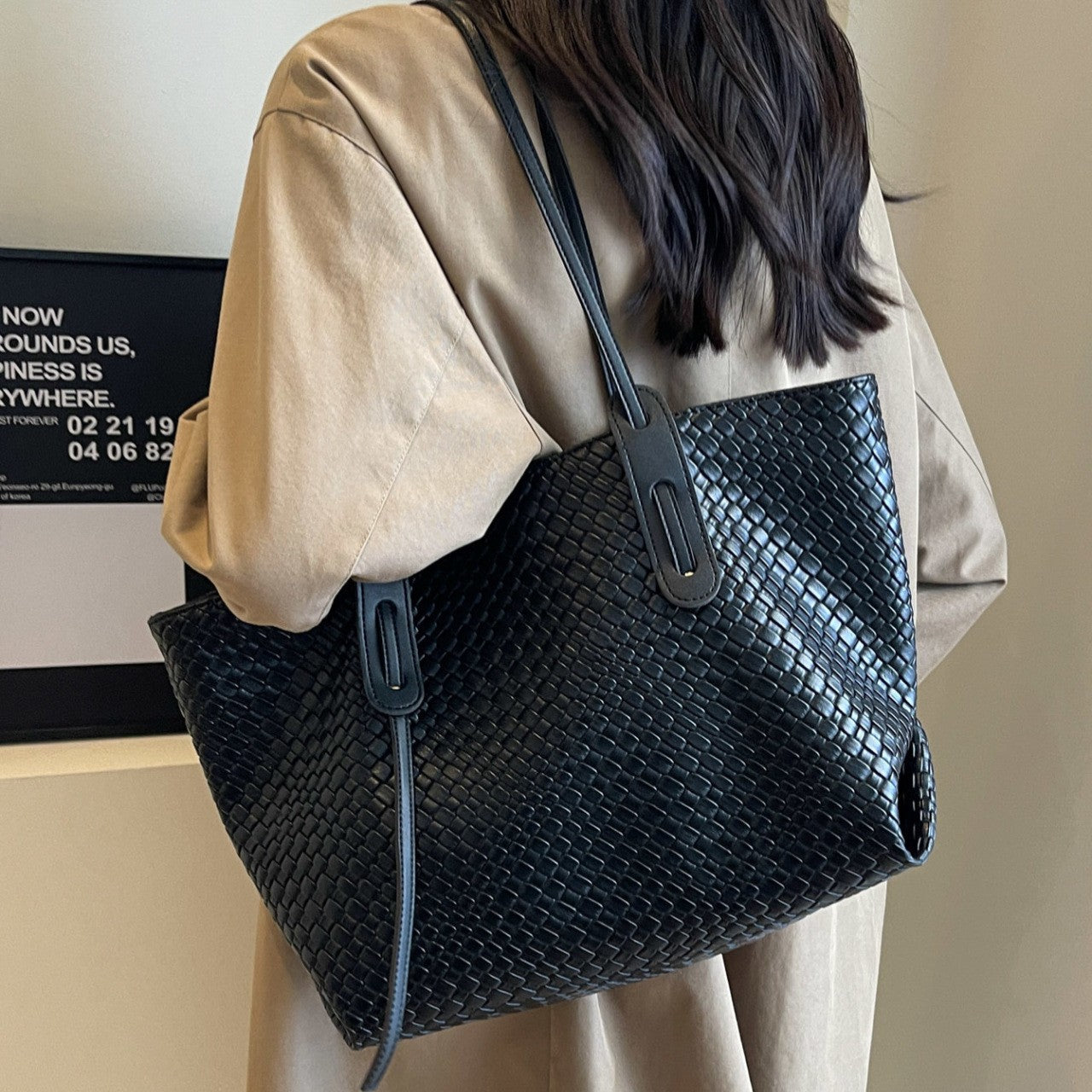 Women's Artisan-Woven Heritage Tote - Convertible Shoulder Bag w/ Structured Base, Minimalist Oversized Carryall for Effortless Style