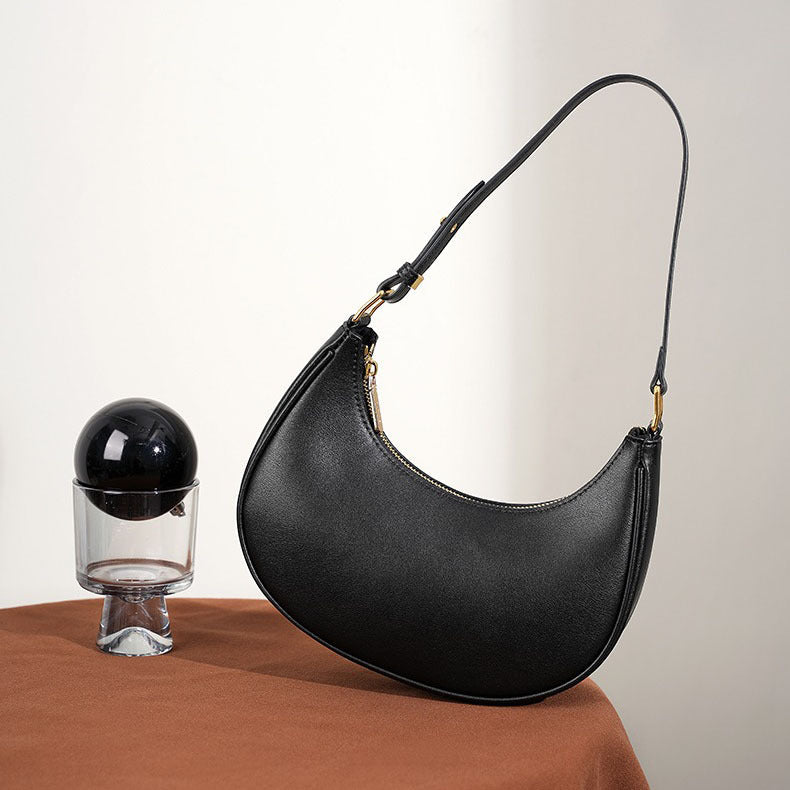 Women's Crescent Moon Hobo Bag — Effortlessly Versatile Underarm Purse with Refined Details